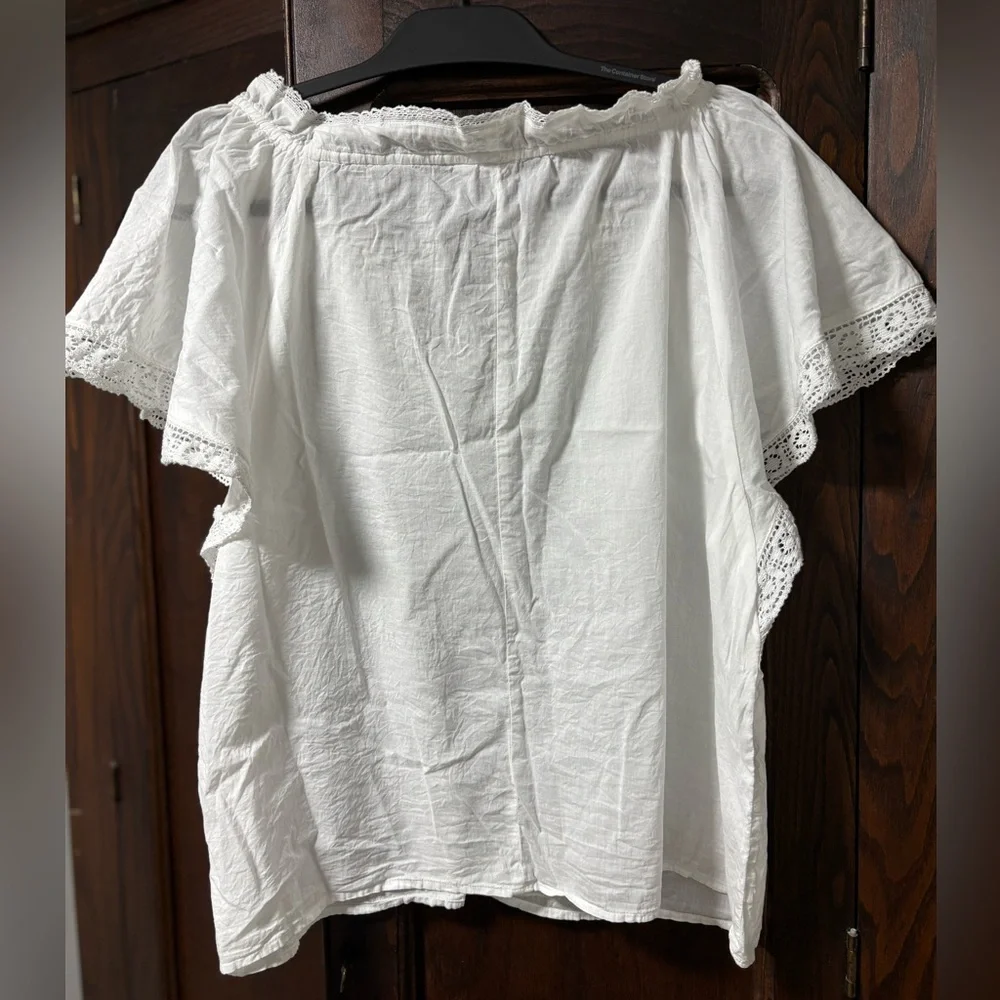 White Lace Trim Flutter Sleeve Top - Picture 2 of 2